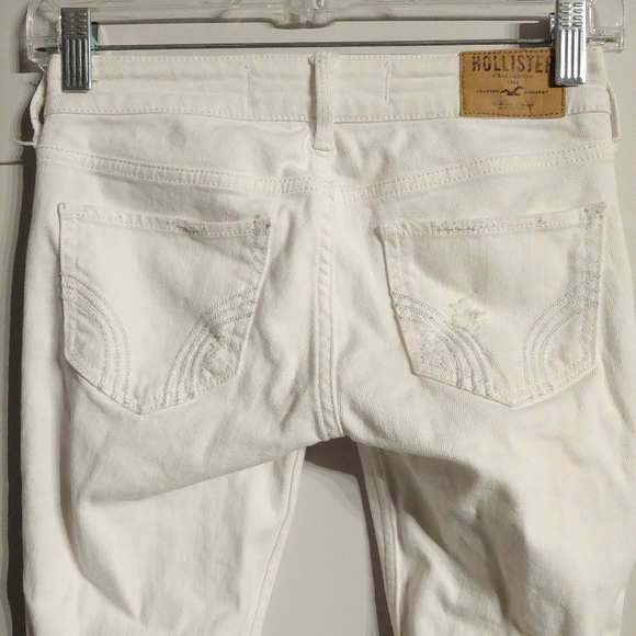 Hollister Jean - Picture 7 of 7